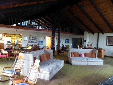 Large and Spacious Lakeside Cabin with Mountain Views in Fairhope, Pennsylvania - Fairhope, Pennsylvania - glamping.directory