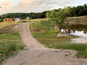 Rustic Cabin for Memorable Glamping Experience in Jacksboro, Texas - Graford, Texas - glamping.directory