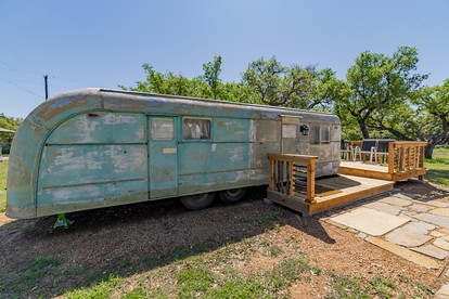 Charming Luxurious Airstream Beautifully Design with Indoor Bath in Texas - glamping.directory