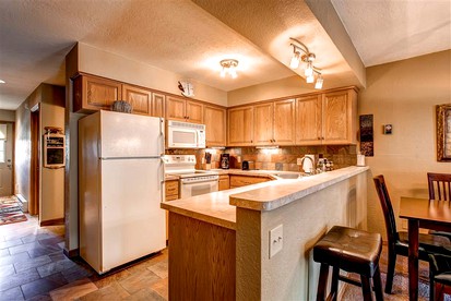 Gorgeous Rocky Mountain Cabin for a Family Getaway in Colorado - Silverthorne, Colorado - glamping.directory