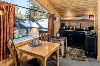 Riverfront Cabin with Modern Loft Interior in Leavenworth, Washington - Leavenworth, Washington - glamping.directory