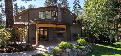 Riverfront Cabin with Modern Loft Interior in Leavenworth, Washington - glamping.directory