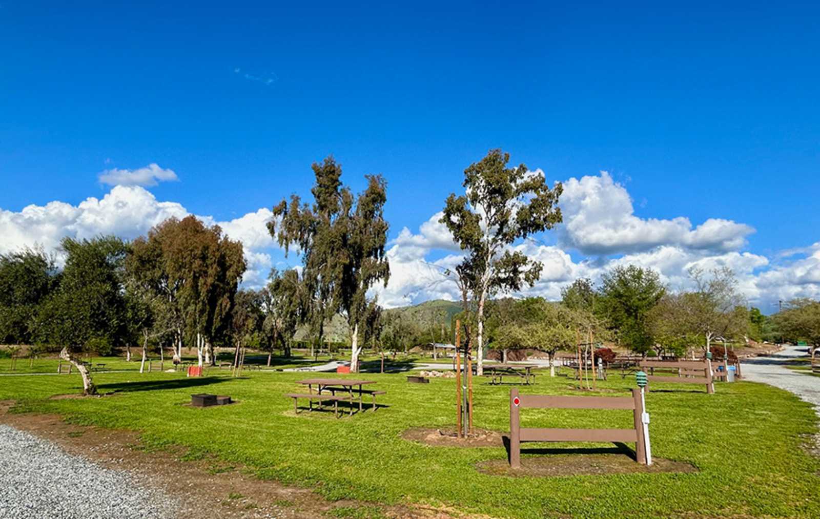 Lemon Cove Village RV Park - Lemon Cove, California - glamping.directory