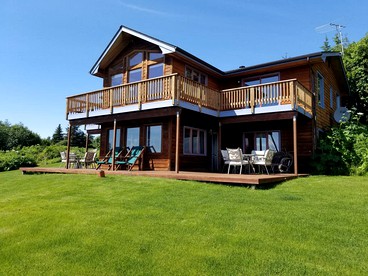 Gorgeous View from Comfortable Lodge Overlooking Kachemak Bay in Alaska - Homer, Alaska - glamping.directory