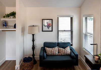 Colorful, Wheelchair Accessible Cabin for Two in Waco, Texas - Elm Mott, Texas - glamping.directory