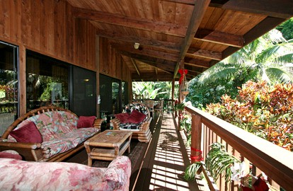 Tropical Lodge Getaway Nestled on an Organic Farm in Pahoa, Hawaii - glamping.directory