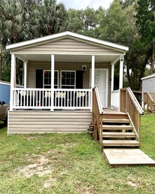 Embrace Nature in this Cottage Nestled Amidst Trees in Dunnellon, Florida - Dunnellon, Florida - glamping.directory