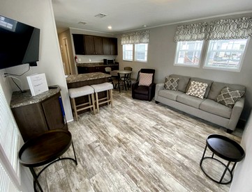 Embrace Nature in this Cottage Nestled Amidst Trees in Dunnellon, Florida - Dunnellon, Florida - glamping.directory