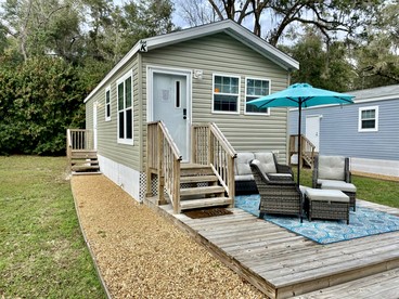 Embrace Nature in this Cottage Nestled Amidst Trees in Dunnellon, Florida - Dunnellon, Florida - glamping.directory
