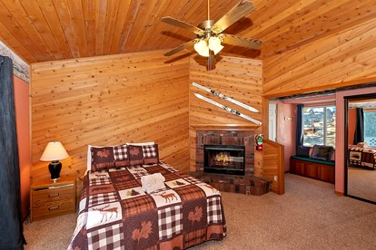 Beautiful, Secluded Cottage with Great Views in Big Bear Lake, California - Big Bear Lake, California - glamping.directory