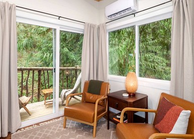 Relaxing Tree House in Sequim, Washington, Perfect for a Glamping Getaway to Olympic National Park - Sequim, Washington - glamping.directory