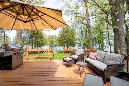 Cozy Lakefront Retreat | Fire Pit, Pet-Friendly & Scenic Views near Sturgeon Bay, WI - Sturgeon Bay, Wisconsin - glamping.directory