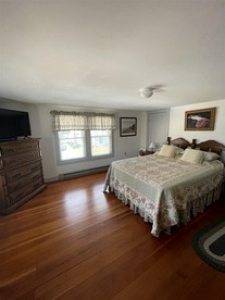 Waterfront Cottage with Firepit and Beautiful Outdoor Space in Sebago, Maine - Sebago, Maine - glamping.directory