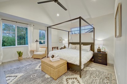 Luxury Private Cabin Beautifully Design with Beautiful Hiking Trails in Washington - Sedro-Woolley, Washington - glamping.directory