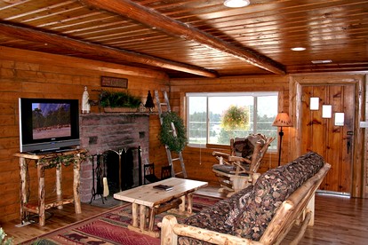 Rustic Cabin with Jacuzzi and Mountain Views in Colorado - Estes Park, Colorado - glamping.directory