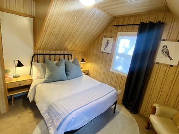 Pet-Friendly Cabin With Sauna and Hot Tub near Lake Tahoe, California - Kings Beach, California - glamping.directory