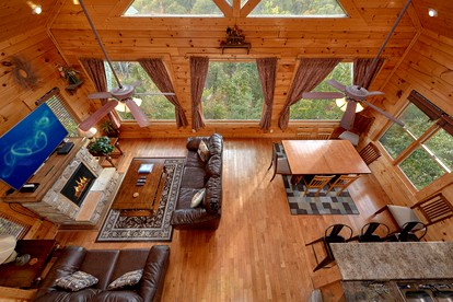 Stunning Smoky Mountain Vacation Rental with a Hot Tub - Sevierville, Tennessee - glamping.directory