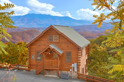 Stunning Smoky Mountain Vacation Rental with a Hot Tub - glamping.directory