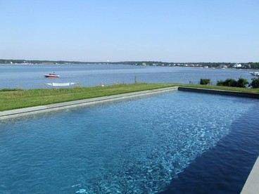 Stunning Waterfront Villa Rental with a Jacuzzi and a Heated Pool for a Luxury Getaway in the Hamptons, New York - Southampton, New York - glamping.directory