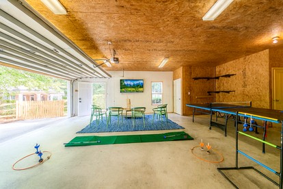 Impressive Luxurious Rental with Pool and Game Space in NC - Charlotte, North Carolina - glamping.directory
