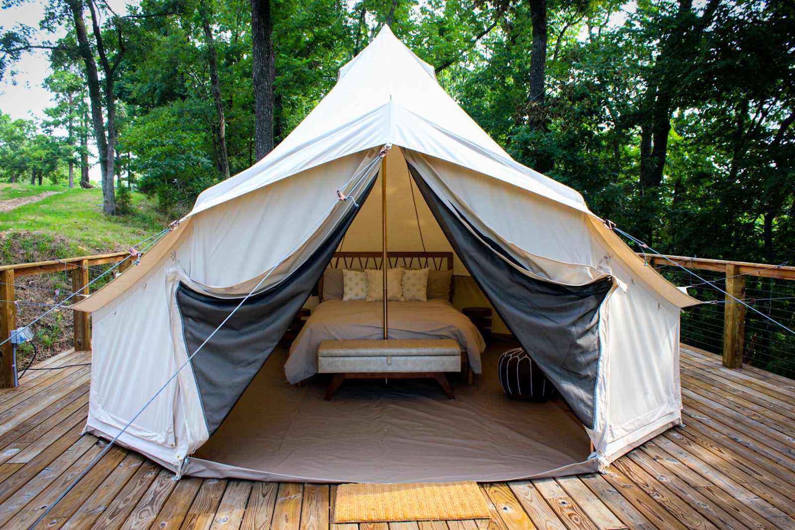 Beaver Lake Glamping & RV Resort - Rogers, Arkansas - glamping.directory