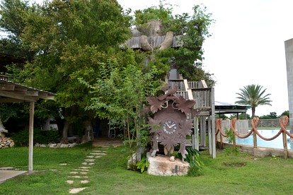 Impressive Tree House near the Guadalupe River in New Braunfels, Texas - New Braunfels, Texas - glamping.directory