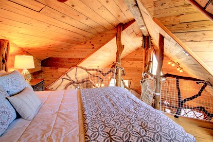 Impressive Tree House near the Guadalupe River in New Braunfels, Texas - New Braunfels, Texas - glamping.directory