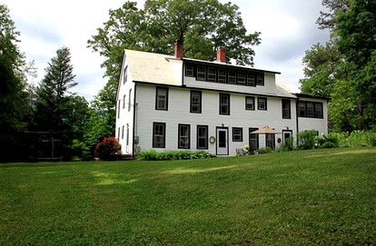 Artists' Suite Rental with Loft near Asheville, North Carolina - Black Mountain, North Carolina - glamping.directory