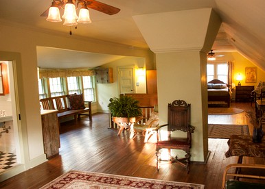 Artists' Suite Rental with Loft near Asheville, North Carolina - Black Mountain, North Carolina - glamping.directory
