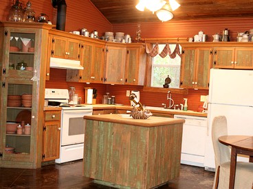 Secluded Forest Cabin Rental with Seasonal Pool near Natchez, Mississippi - Roxie, Mississippi - glamping.directory