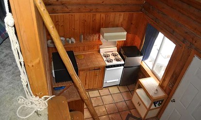 Rustic Cabin Rental with Wi-Fi near the Captain Cook State Recreation Area, Alaska - Kenai, Alaska - glamping.directory