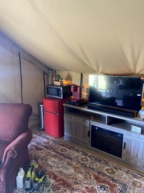 Cozy Safari Tent with Gorgeous Lake Views in Lone Oak, Texas - Lone Oak, Texas - glamping.directory