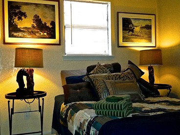 Authentic Barn Vacation Rental on a Horse Ranch near San Antonio - Boerne, Texas - glamping.directory