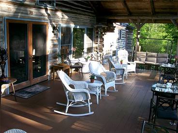Impressive Cabin Rental in the Finger Lakes Region of Upstate New York - South Canandaigua, New York - glamping.directory