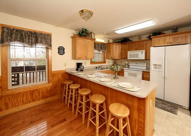 Family-Friendly Cabin Rental at Resort near Area Attractions in Pigeon Forge, Tennessee - Pigeon Forge, Tennessee - glamping.directory