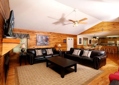 Family-Friendly Cabin Rental at Resort near Area Attractions in Pigeon Forge, Tennessee - Pigeon Forge, Tennessee - glamping.directory