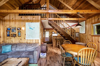 Impressive Cabin with Sauna, Fire Pit and Hot-tub in Leavenworth, Washington - Leavenworth, Washington - glamping.directory