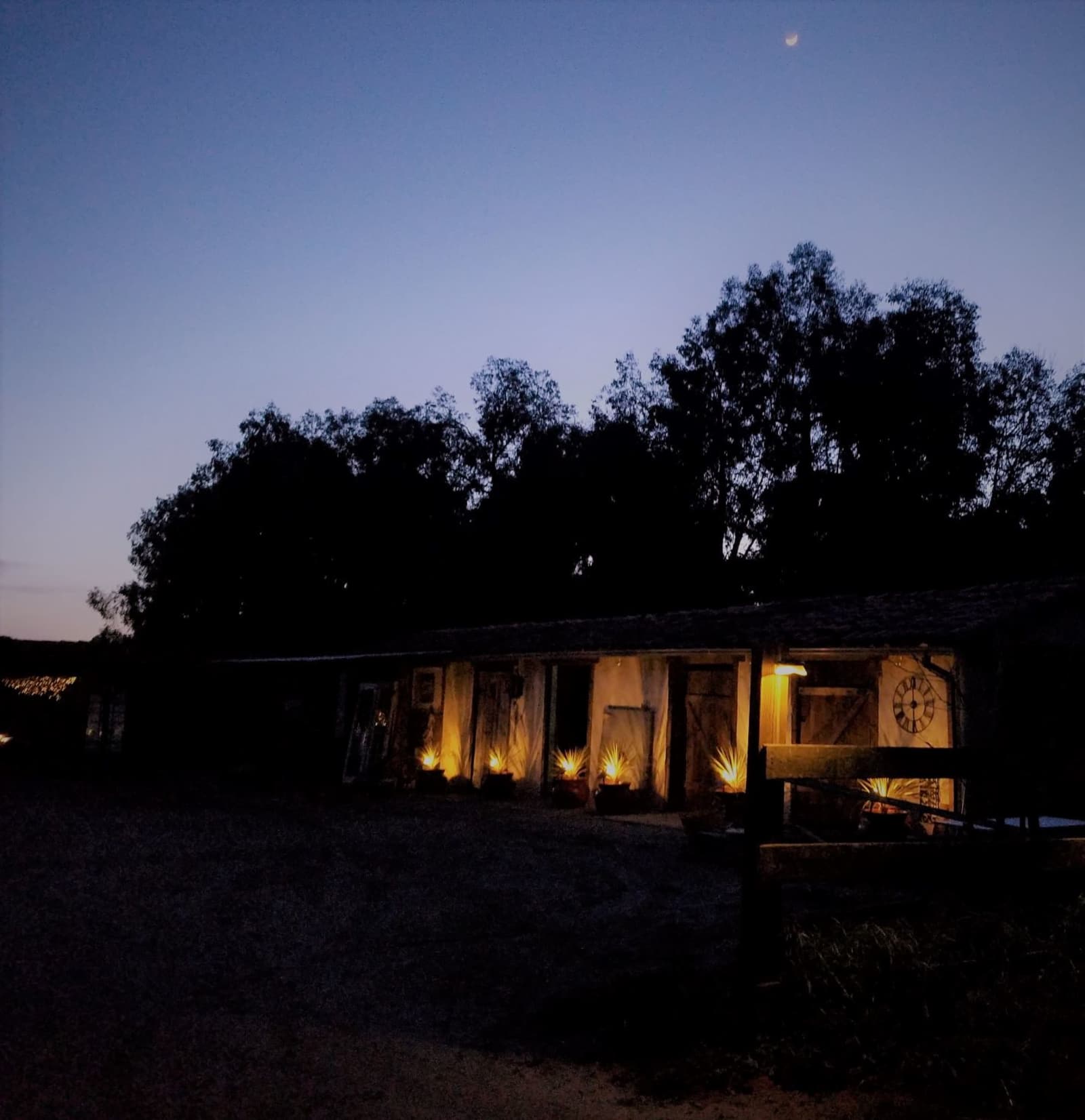 Nearby Getaway -Dogs Welcome! - San Juan Bautista, California - glamping.directory