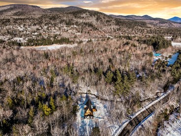 Luxurious A-Frame Retreat with Hot Tub and Fire Pit in Bartlett, New Hampshire - Bartlett, New Hampshire - glamping.directory