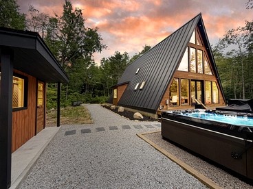 Luxurious A-Frame Retreat with Hot Tub and Fire Pit in Bartlett, New Hampshire - Bartlett, New Hampshire - glamping.directory