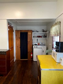 Lakefront Cottage Rental near Bear Brook State Park in Northwood, New Hampshire - Northwood, New Hampshire - glamping.directory