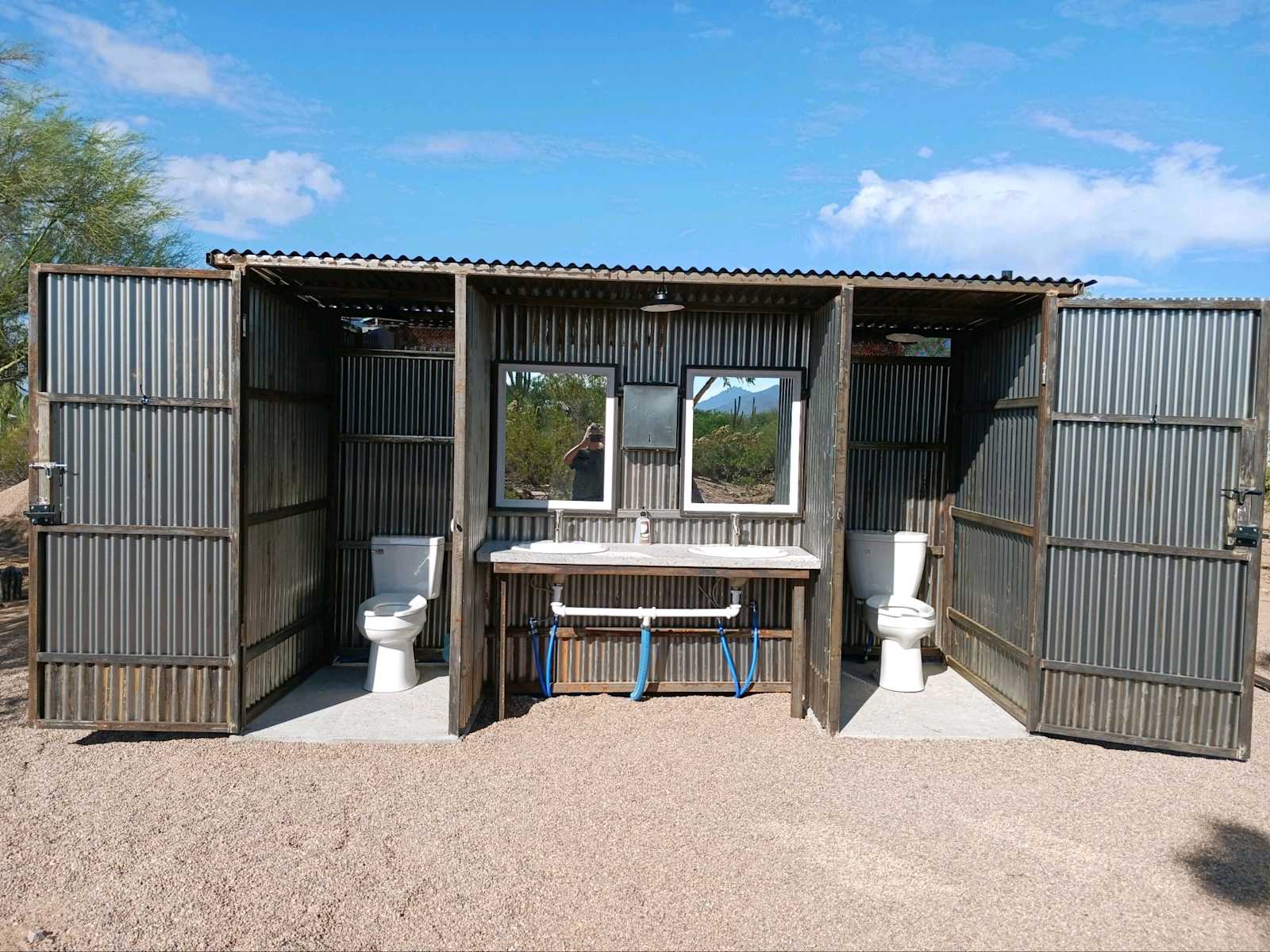 Camp Saguaro - Tucson, Arizona - glamping.directory