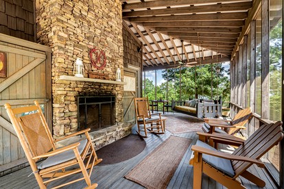 Peaceful Secluded Cottage with Amazing Views in Mentone, Alabama - Mentone, Alabama - glamping.directory