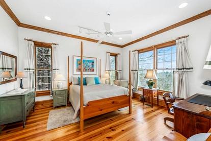 Peaceful Secluded Cottage with Amazing Views in Mentone, Alabama - Mentone, Alabama - glamping.directory