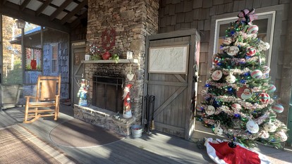 Peaceful Secluded Cottage with Amazing Views in Mentone, Alabama - Mentone, Alabama - glamping.directory