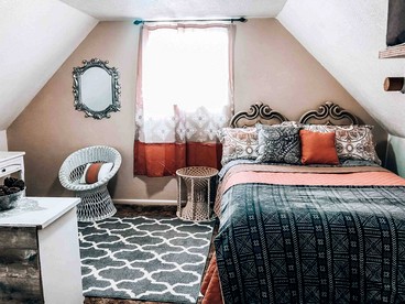 Charming Swan Valley Cottage with Clubhouse Access Near Palisades Lake, Idaho - Irwin, Idaho - glamping.directory