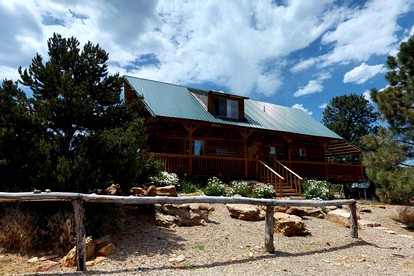 Picturesque Cabin with Barbecue and Fire Pit in Monticello, Utah - Monticello, Utah - glamping.directory