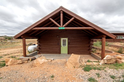 Gorgeous Wooden Rustic Cabin in Blanding, Utah - glamping.directory