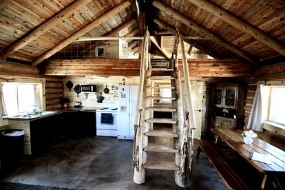 Gorgeous Wooden Rustic Cabin in Blanding, Utah - Blanding, Utah - glamping.directory
