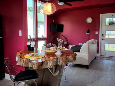 Modern Cottage Rental on a Peaceful Farm near Amish Country in Pennsylvania - Columbia, Pennsylvania - glamping.directory